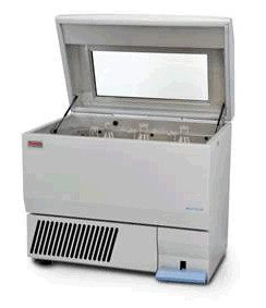 Thermo Scientific* MaxQ* HP Incubated & Refrigerated Console Digital Orbital Floor Shakers